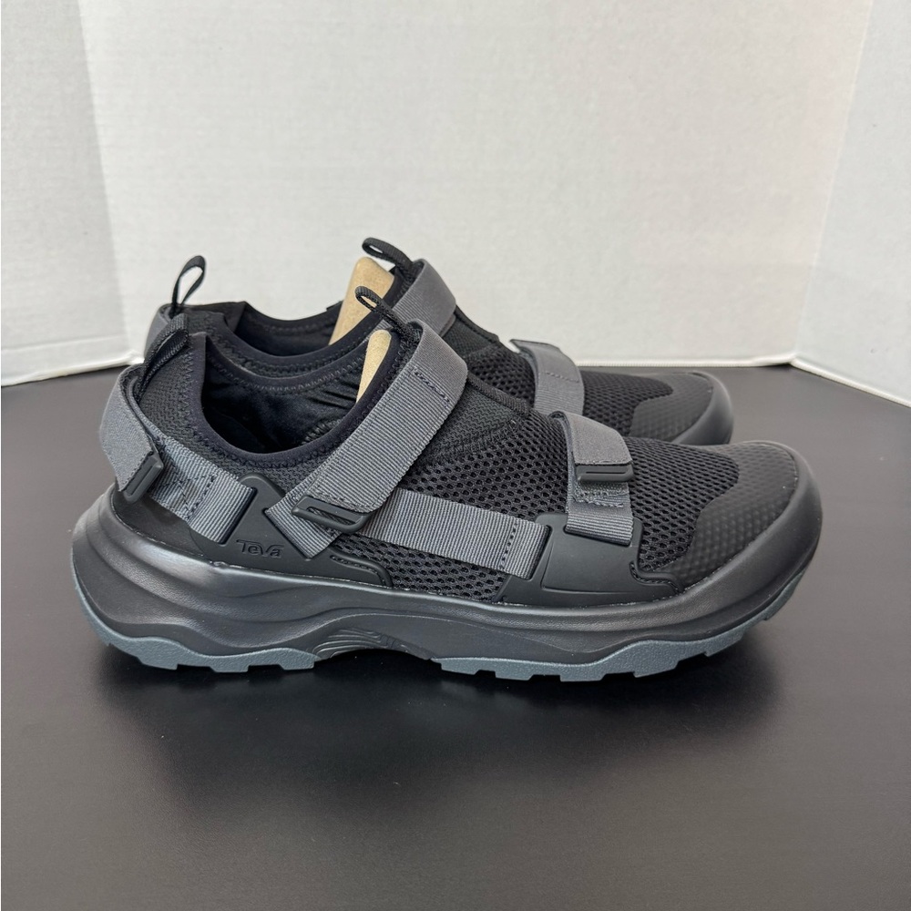 Men’s Teva outflow universal shoe